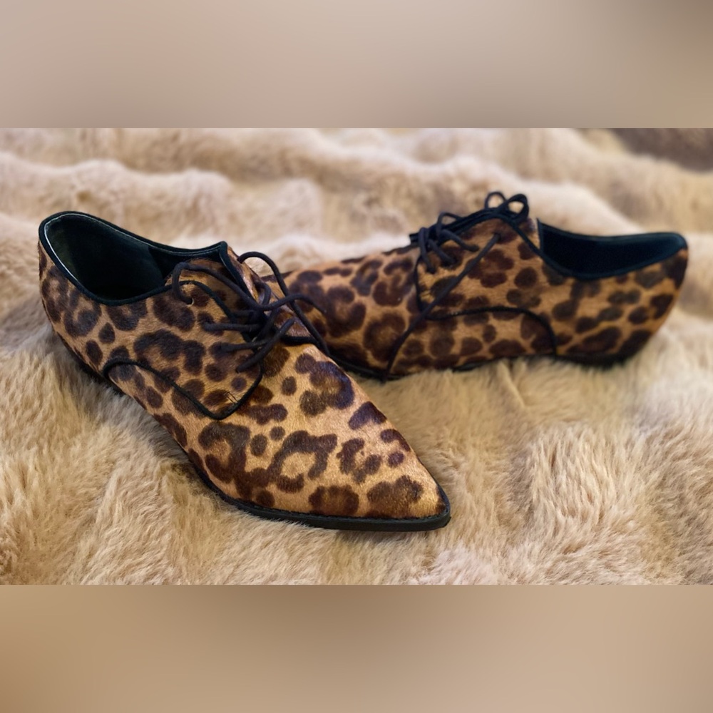 Marc Fisher Finna Pointy toe derby, Leopard print cow hair size 7